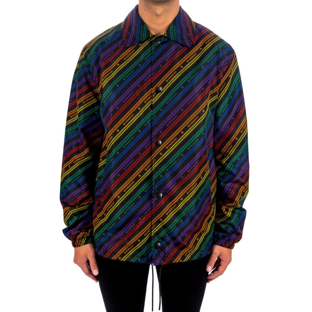 Veste shell en polyamide noire Givenchy, coupe moderne, avec capuche et fermeture éclair visible sur l'image.