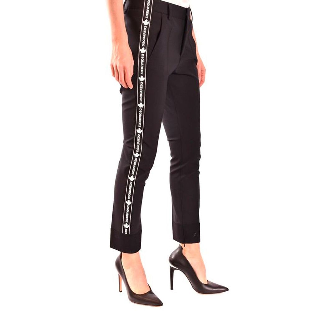 Pantalon en laine noire Dsquared² pour femme, coupe élégante et moderne, porté ici sur une mannequin.