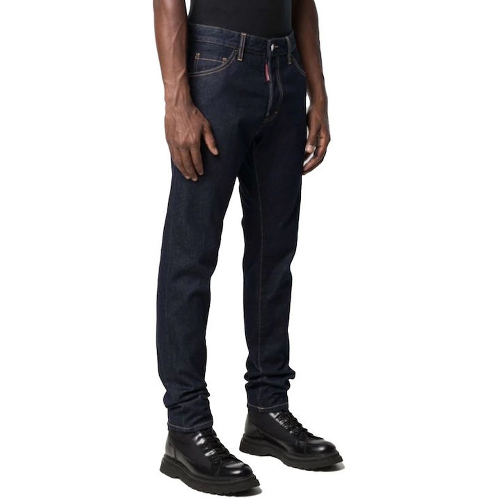 Jeans droits en coton bleu Dsquared², modèle classique, visible avec une coupe droite et une texture en denim.