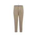 Pantalons chino en coton beige de la marque Dsquared², vue de face avec ceinture et poches visibles.