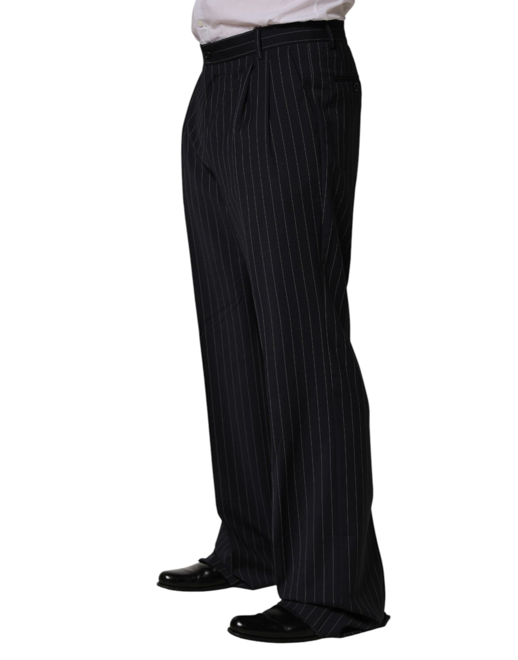 Pantalon homme Dolce & Gabbana à rayures noires, coupe droite, style élégant et moderne pour occasions formelles.