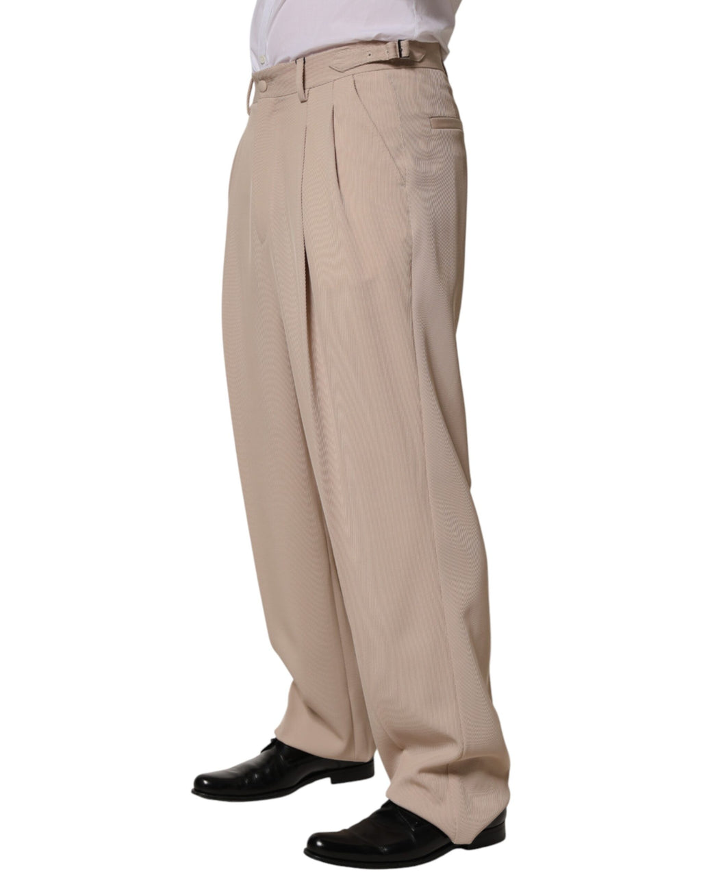 Pantalon homme beige Dolce & Gabbana en tissu extensible, coupe droite et élégante, pour costume ou tenue formelle.