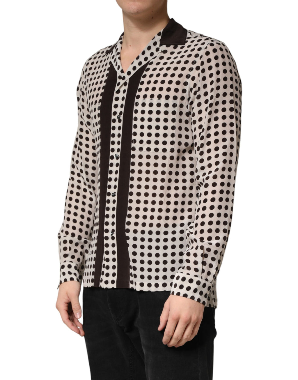 Chemise décontractée pour homme Dolce & Gabbana en soie blanche et noire à pois, style casual et élégant.