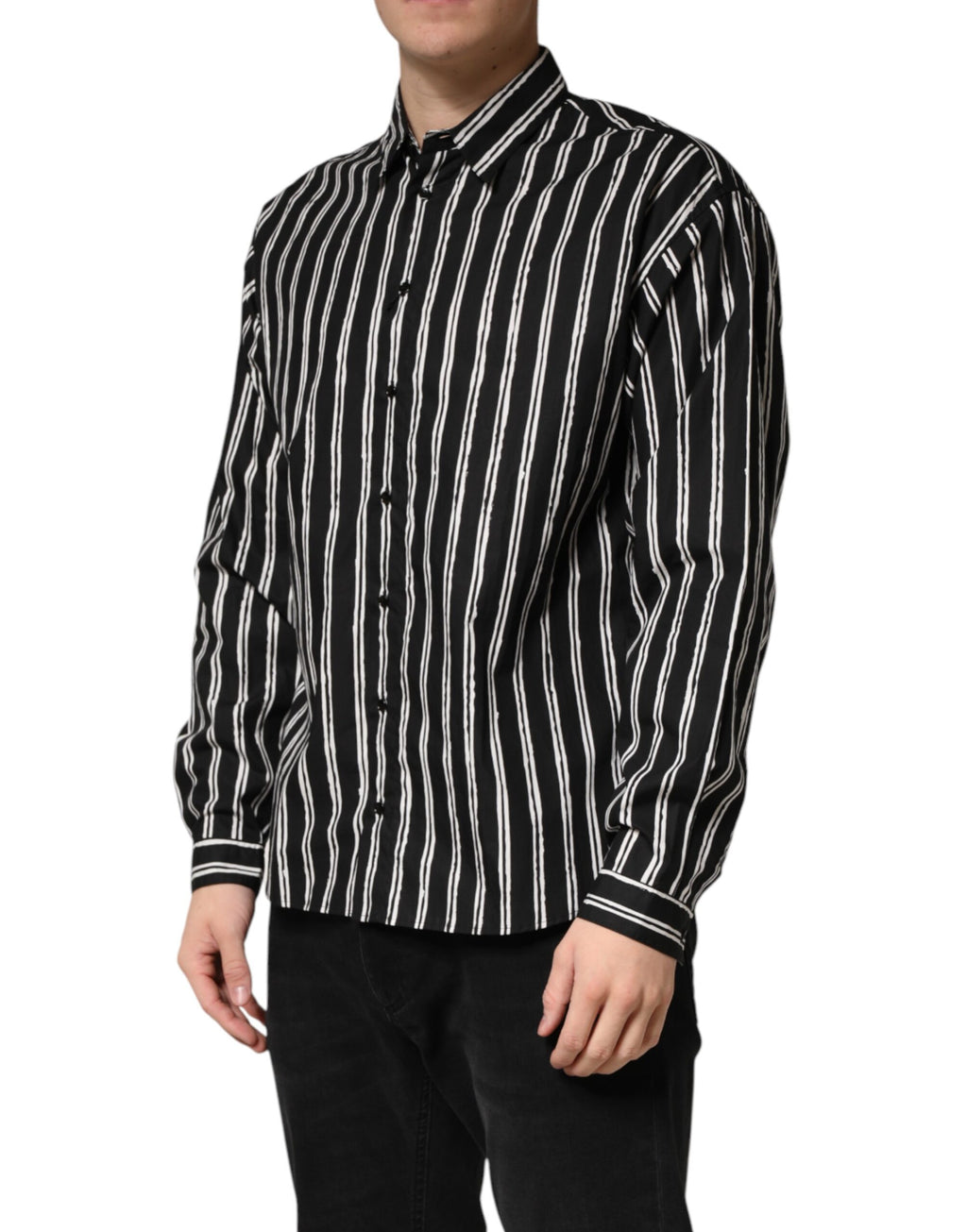 Chemise de costume noire à rayures en coton pour homme de Dolce & Gabbana, illustration de la chemise avec col et boutons visibles.