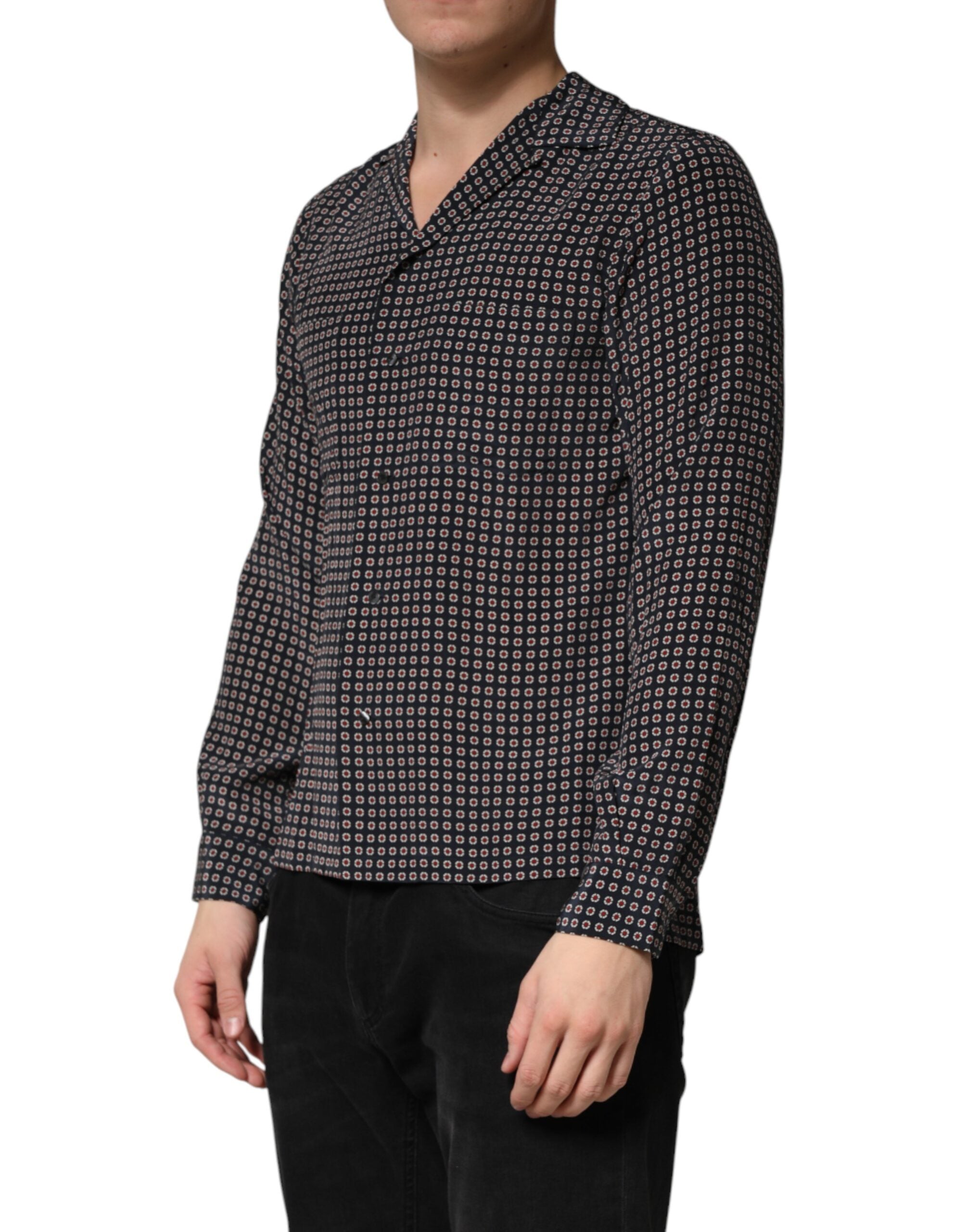 Chemise homme Dolce & Gabbana en soie noire à motifs, boutons devant, style élégant et sophistiqué.