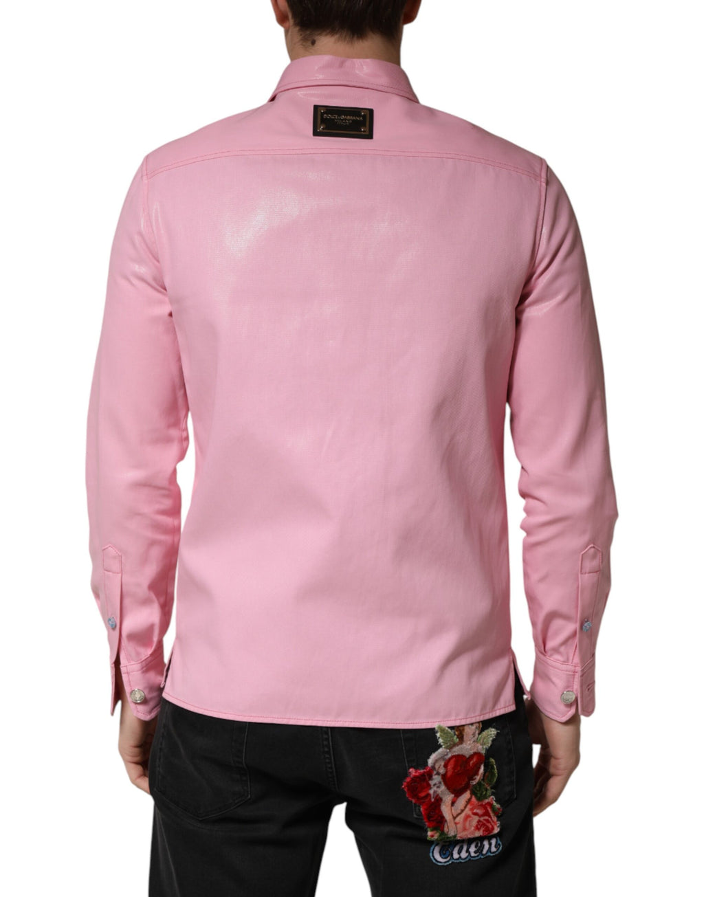 Chemise pour homme en coton rose Dolce & Gabbana avec col et boutons, vue de face.