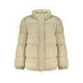Veste en polyester beige pour femmes de la marque Guess Jeans, coupe décontractée et détails modernes visibles sur l'image.