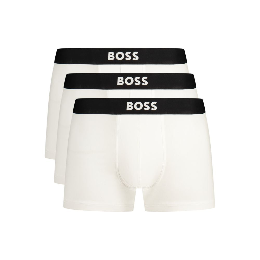 Cardigan pour homme Hugo Boss Nero en coton, élégant et décontracté, avec fermeture à boutons et col classique, porté sur un modèle.