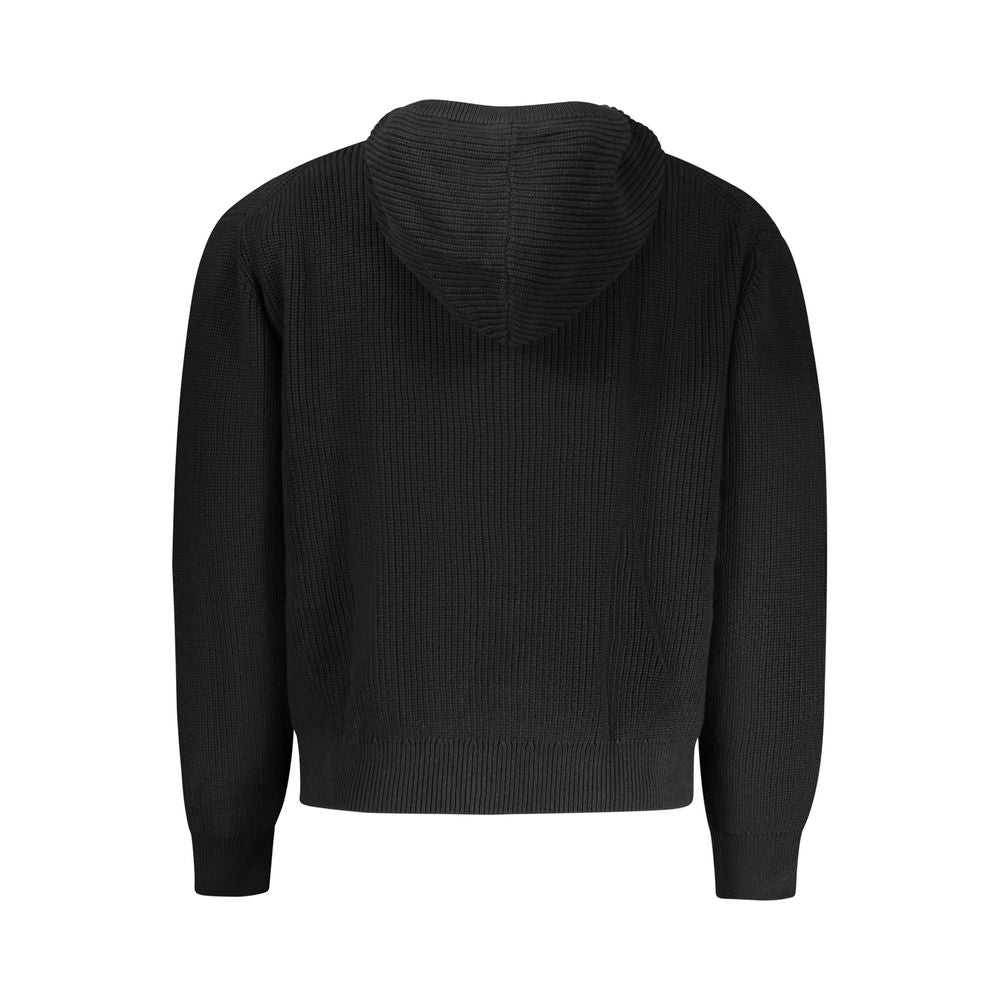 Cardigan homme Guess Jeans en coton biologique noir, style décontracté avec fermeture à boutons et col rond.