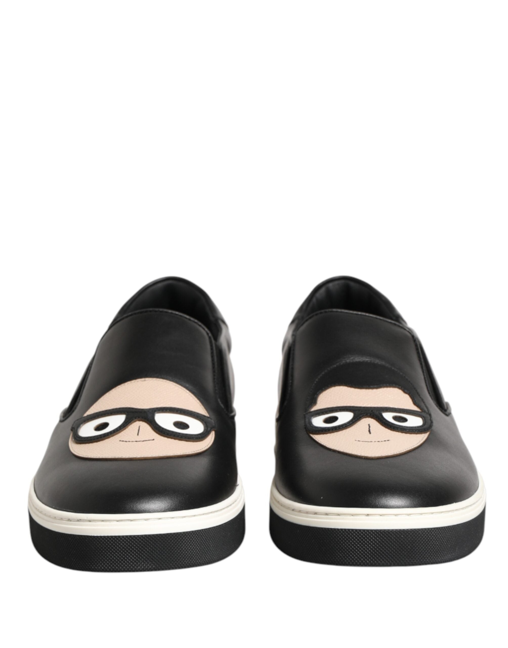 Chaussures sneakers Dolce & Gabbana en cuir noir avec logo signature, design élégant et moderne, vue de face.