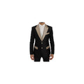 Blazer en soie noire Dolce & Gabbana porté, élégant, coupe classique avec revers en satin, style sophistiqué et moderne.