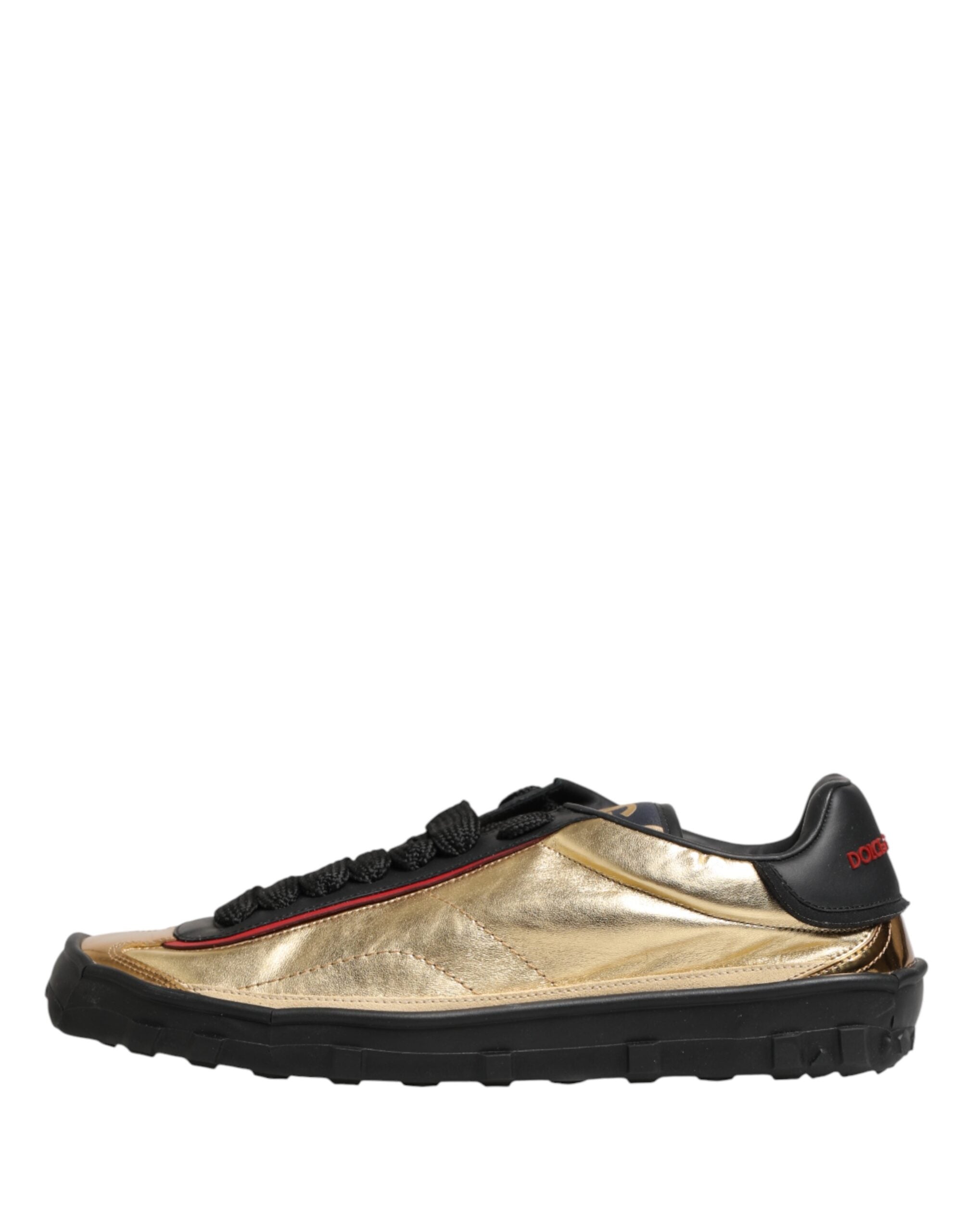Chaussures sneakers à lacets Dolce & Gabbana Old Runner multicolores, vue en gros plan sur le design coloré et les détails du modèle.
