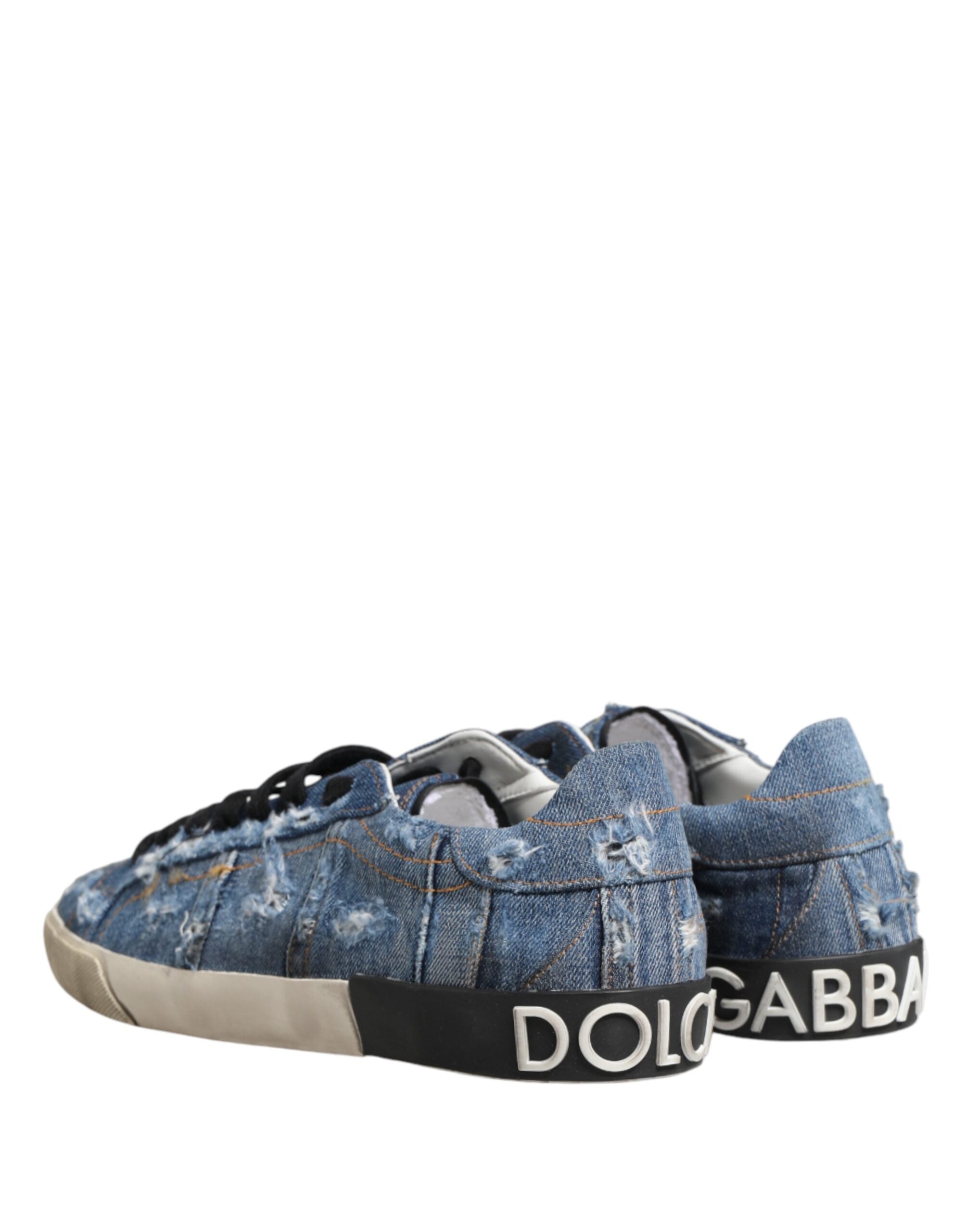 Chaussures sneakers basses en denim déchiré bleu Dolce & Gabbana, style décontracté et tendance.