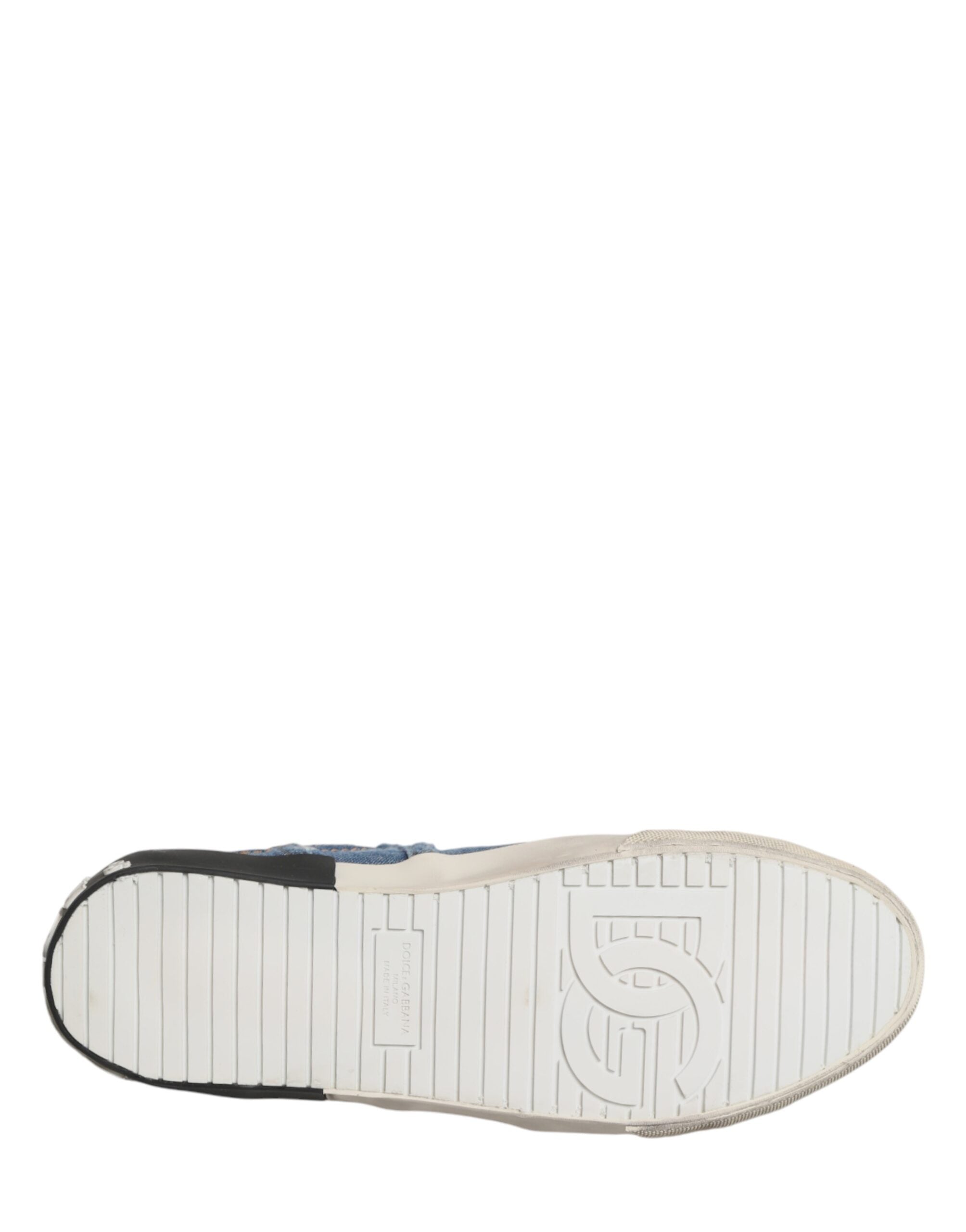 Chaussures Dolce & Gabbana Sneakers en denim bleu délavé, baskets basses en toile avec finition distressed.