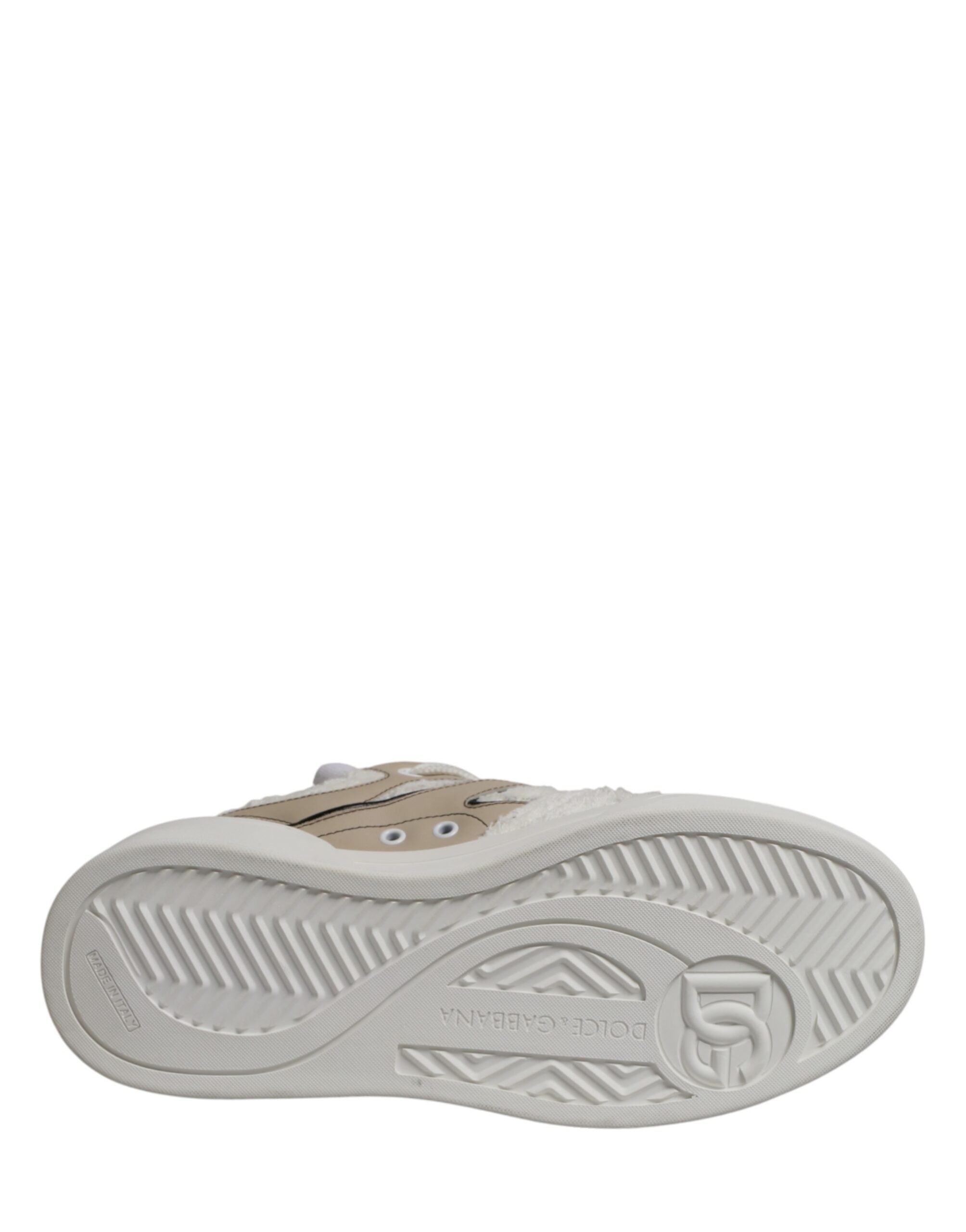Chaussures sneakers basses Dolce & Gabbana en fausse shearling blanc et beige, style décontracté et élégant.