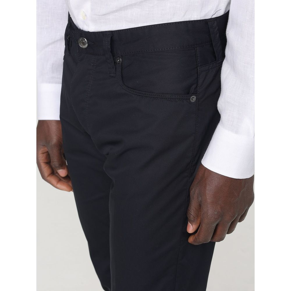 Pantalon décontracté en coton bleu de la marque Emporio Armani, vue de face, pour homme.