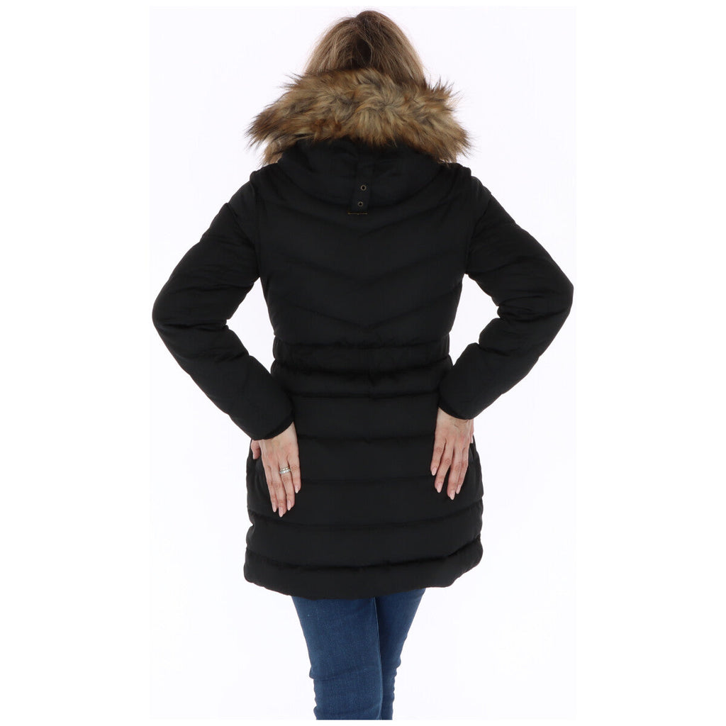 Manteau en polyester noir de la marque Pepe Jeans, vue de face, avec col et fermeture éclair visible.