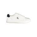 Sneakers blanches en polyuréthane pour homme de la marque Calvin Klein, vue de côté.