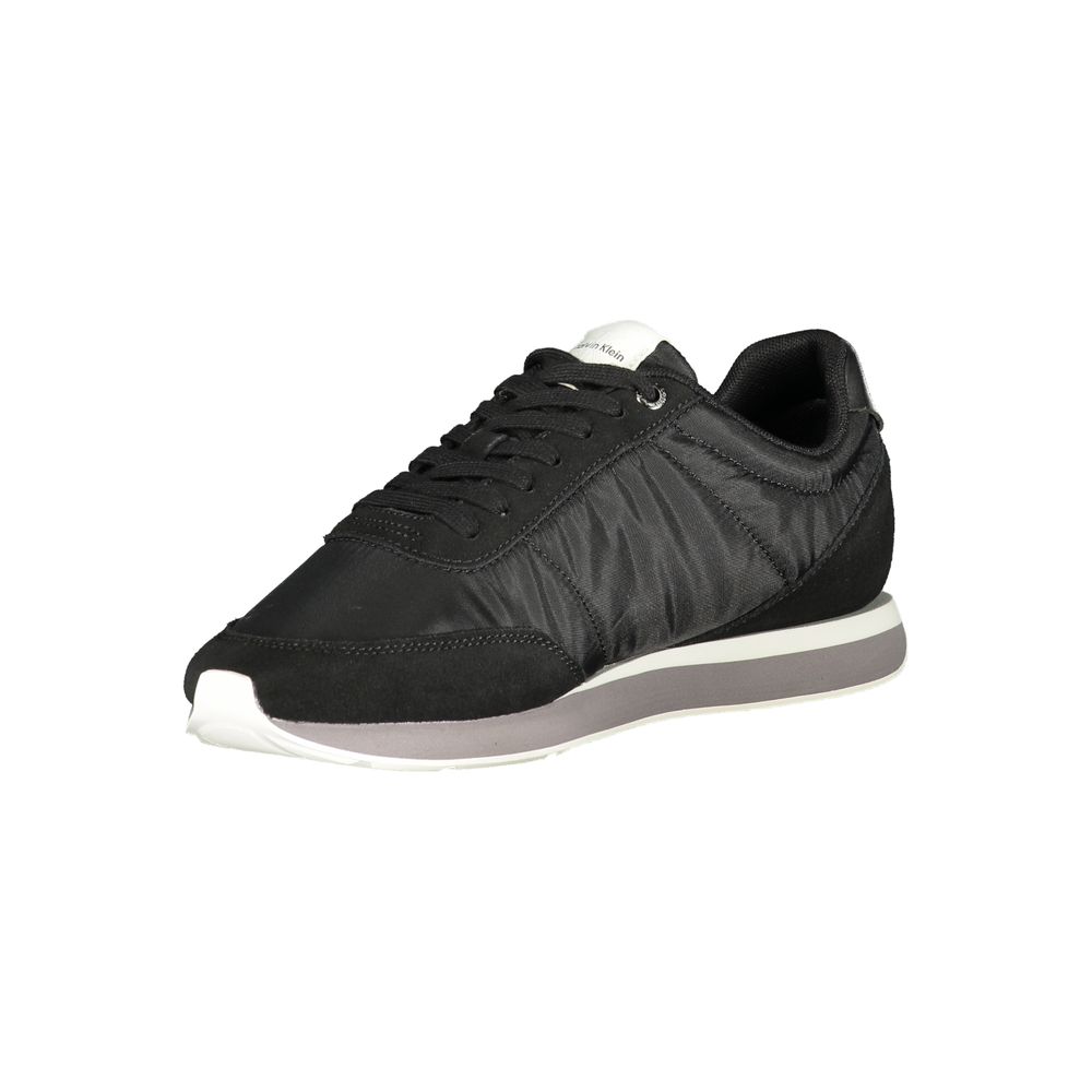 Sneakers pour hommes Calvin Klein en polyester noir, vue de face avec détails de la semelle.