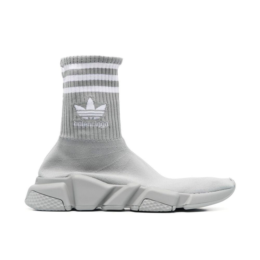 Sneakers athlétics en nylon gris BALENCIAGA X ADIDAS avec semelles blanches et design moderne.
