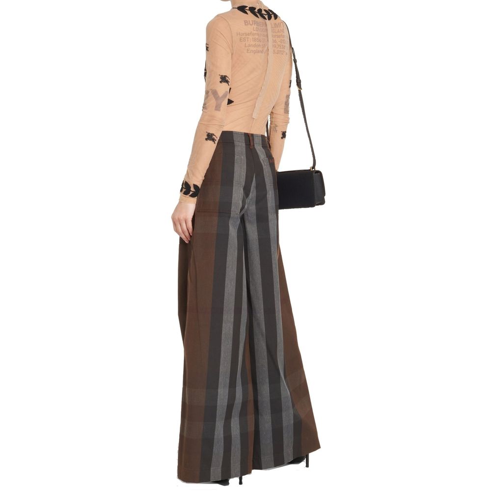 Pantalons décontractés en coton marron de Burberry, style casual, avec coupe confortable et détails élégants.