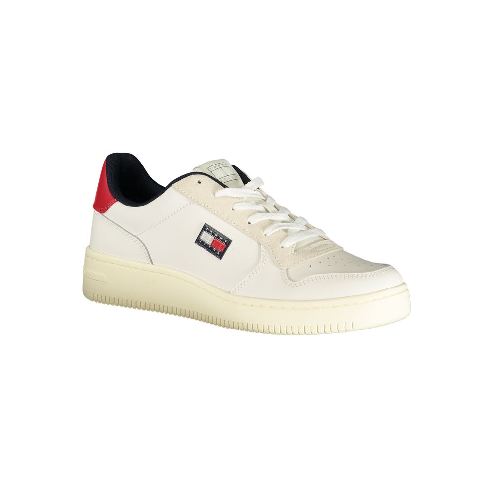 Sneakers blanches pour hommes Tommy Hilfiger en polyuréthane, style décontracté et confortable, vue de face.