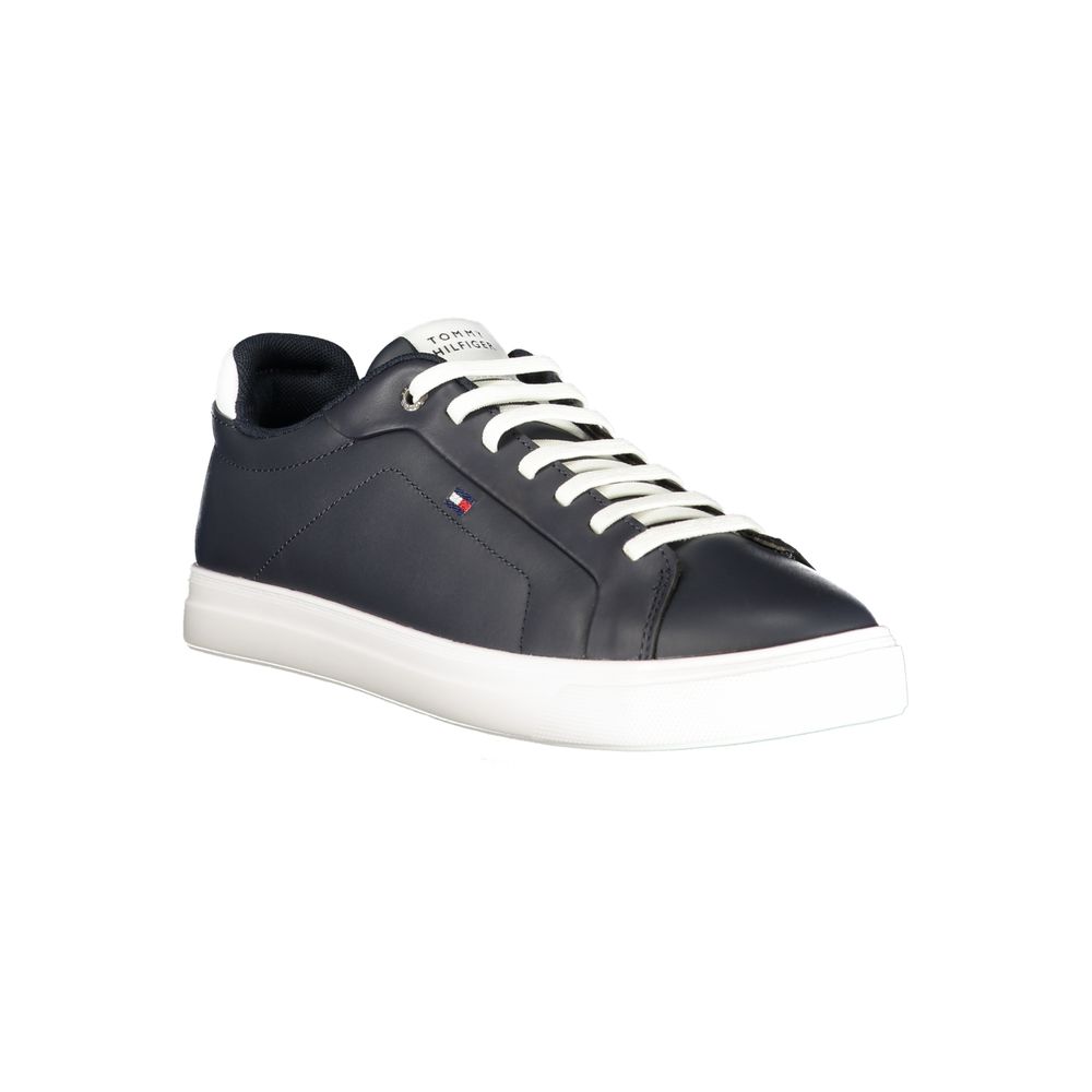 Sneaker homme Tommy Hilfiger en polyuréthane bleu, style décontracté, avec semelle blanche et détails modernes.