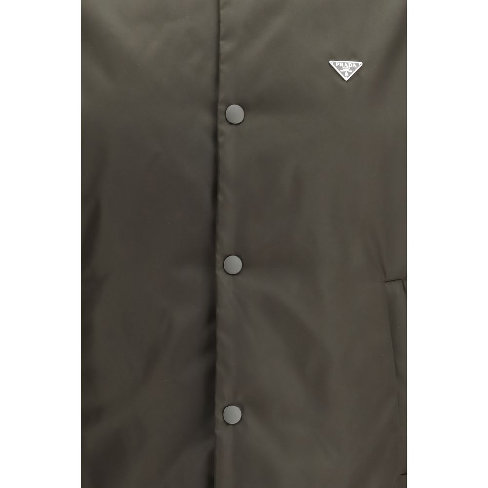 Veste bomber bicolore en nylon Prada, coupe moderne avec fermeture éclair et détails stylés.