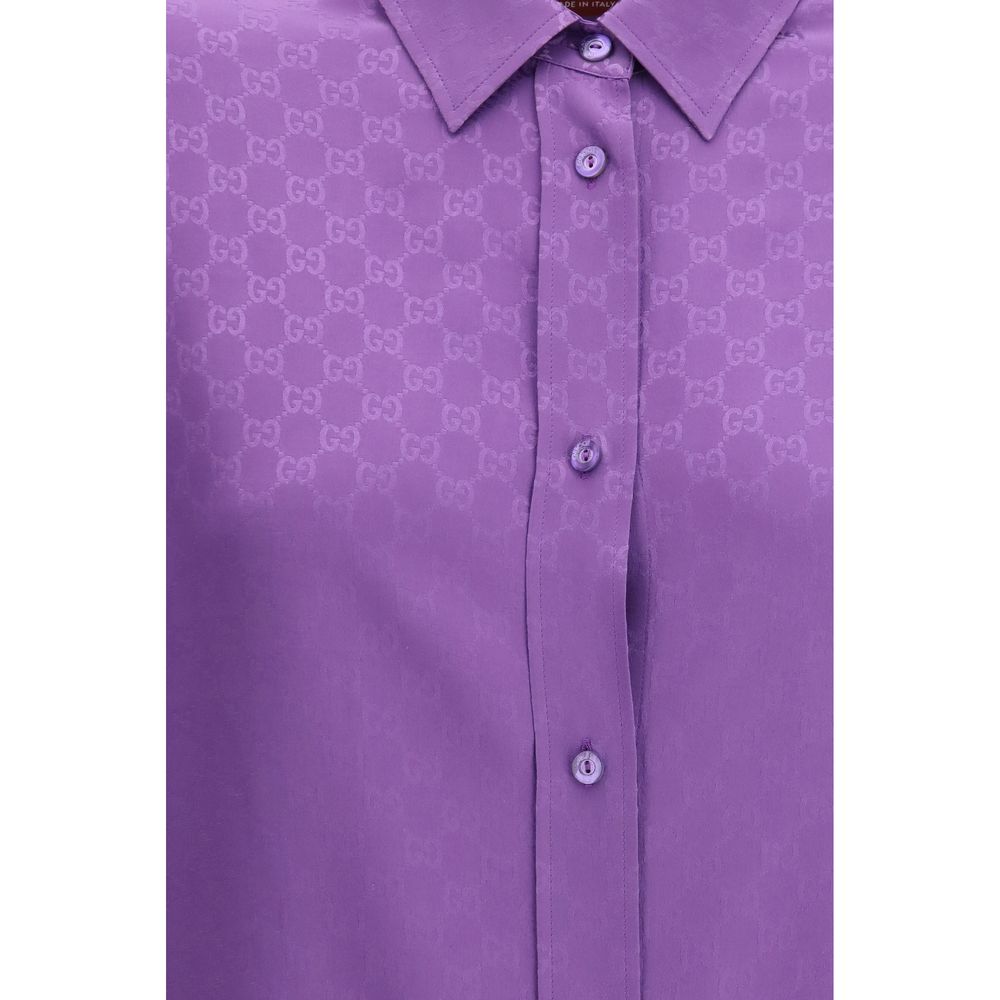 Chemise en soie violette Gucci avec col classique et manches longues, vue de face sur fond blanc.