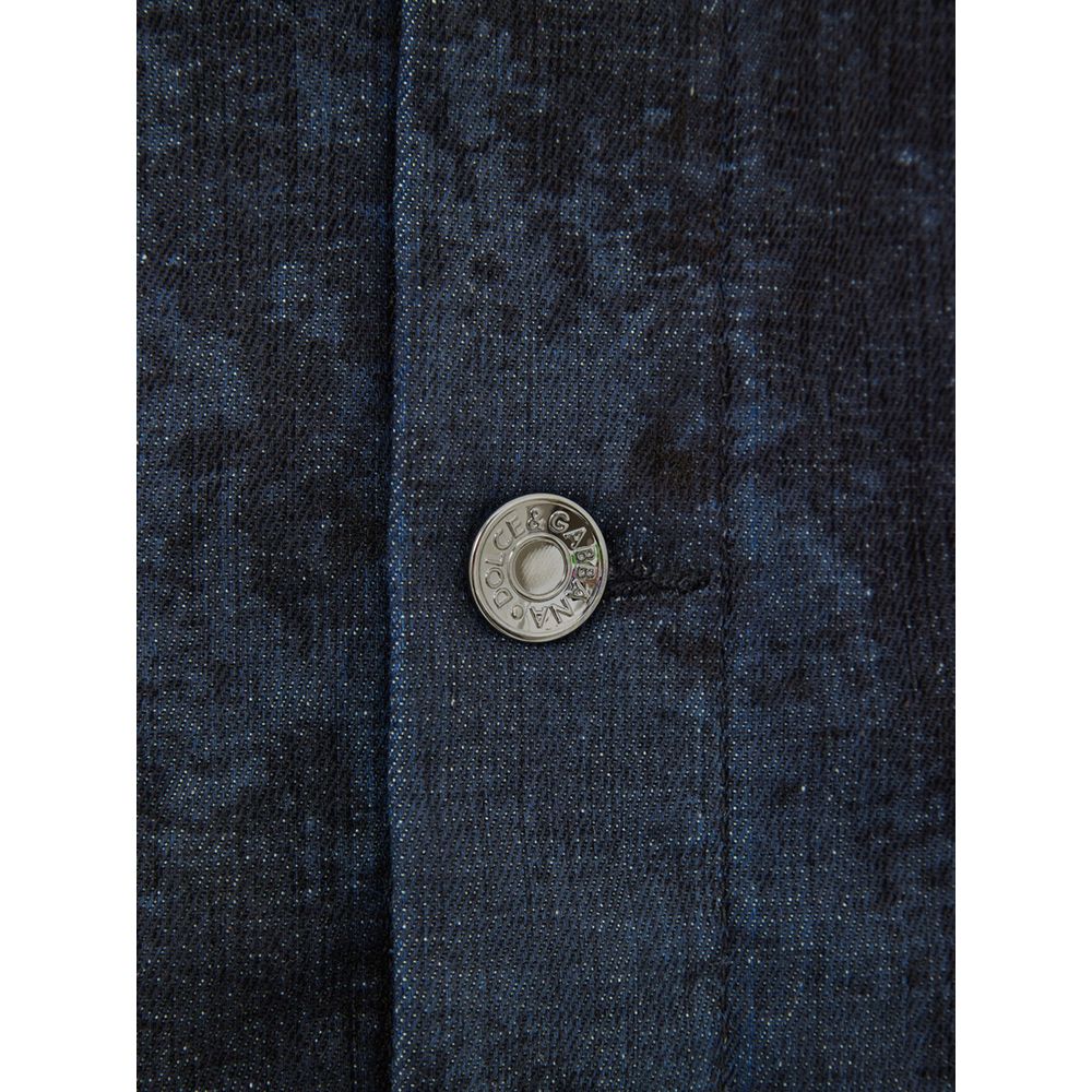 Veste en denim gris en coton de Dolce & Gabbana avec col classique et boutons, portée sur un mannequin.