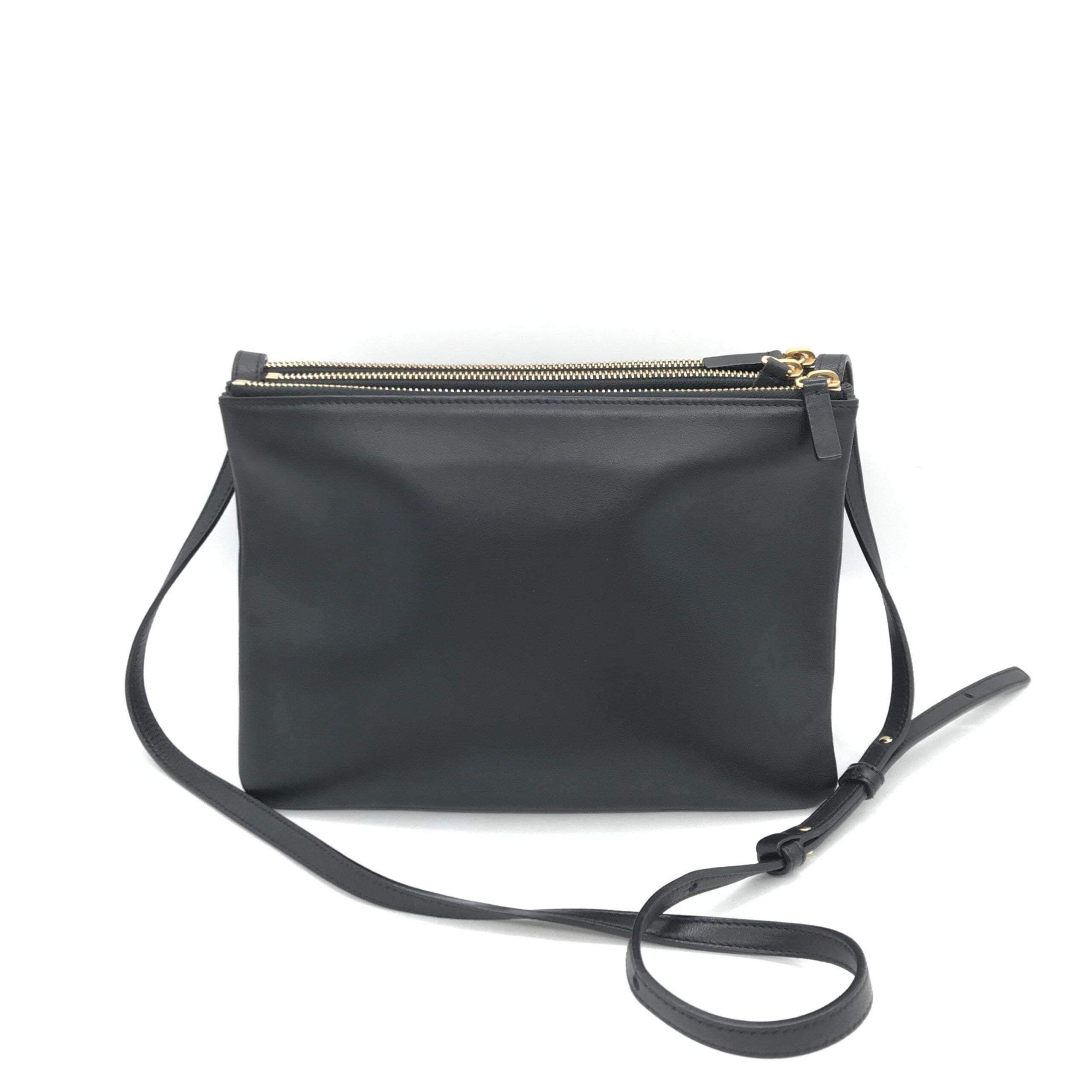 Sac à bandoulière Celine Trio en cuir noir, avec plusieurs compartiments et détails élégants, pour un style chic et pratique.