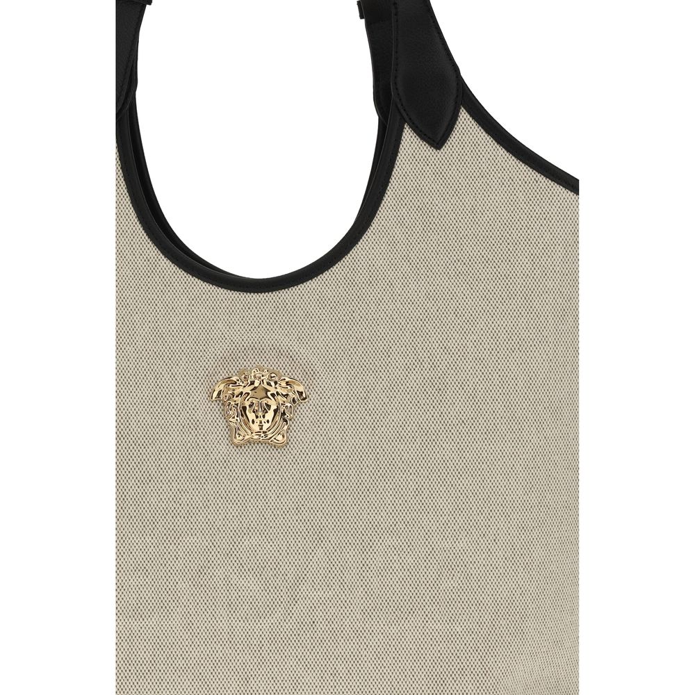 Versace Schultertasche aus beigefarbener Baumwolle