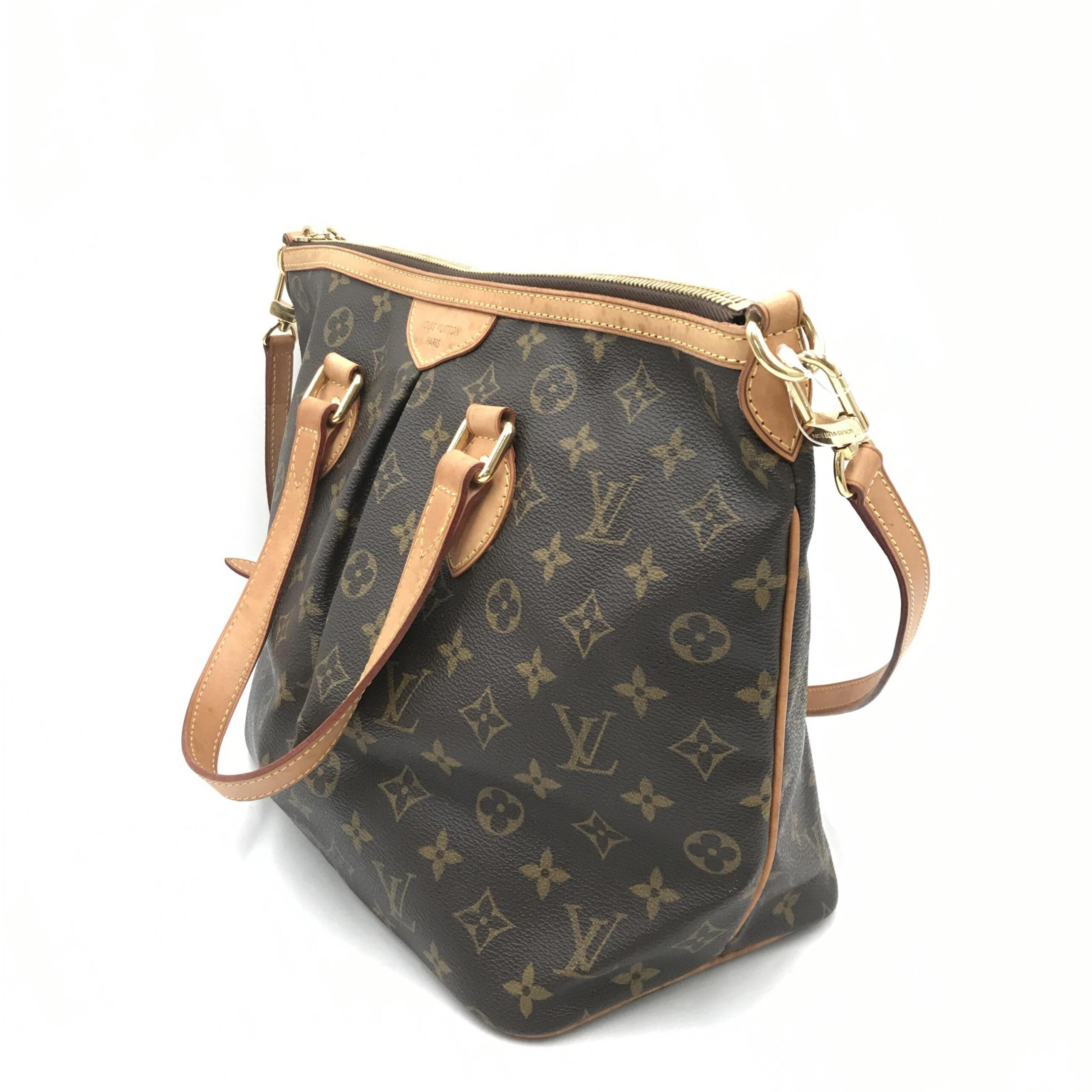 Sac Louis Vuitton Monogram Palermo PM en cuir avec poignée en cuir et fermeture métallique, vue de face.