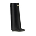 Bottes Givenchy Bos Taurus en cuir de veau noir, élégantes et sophistiquées, avec détails en cuir brillant et design moderne.