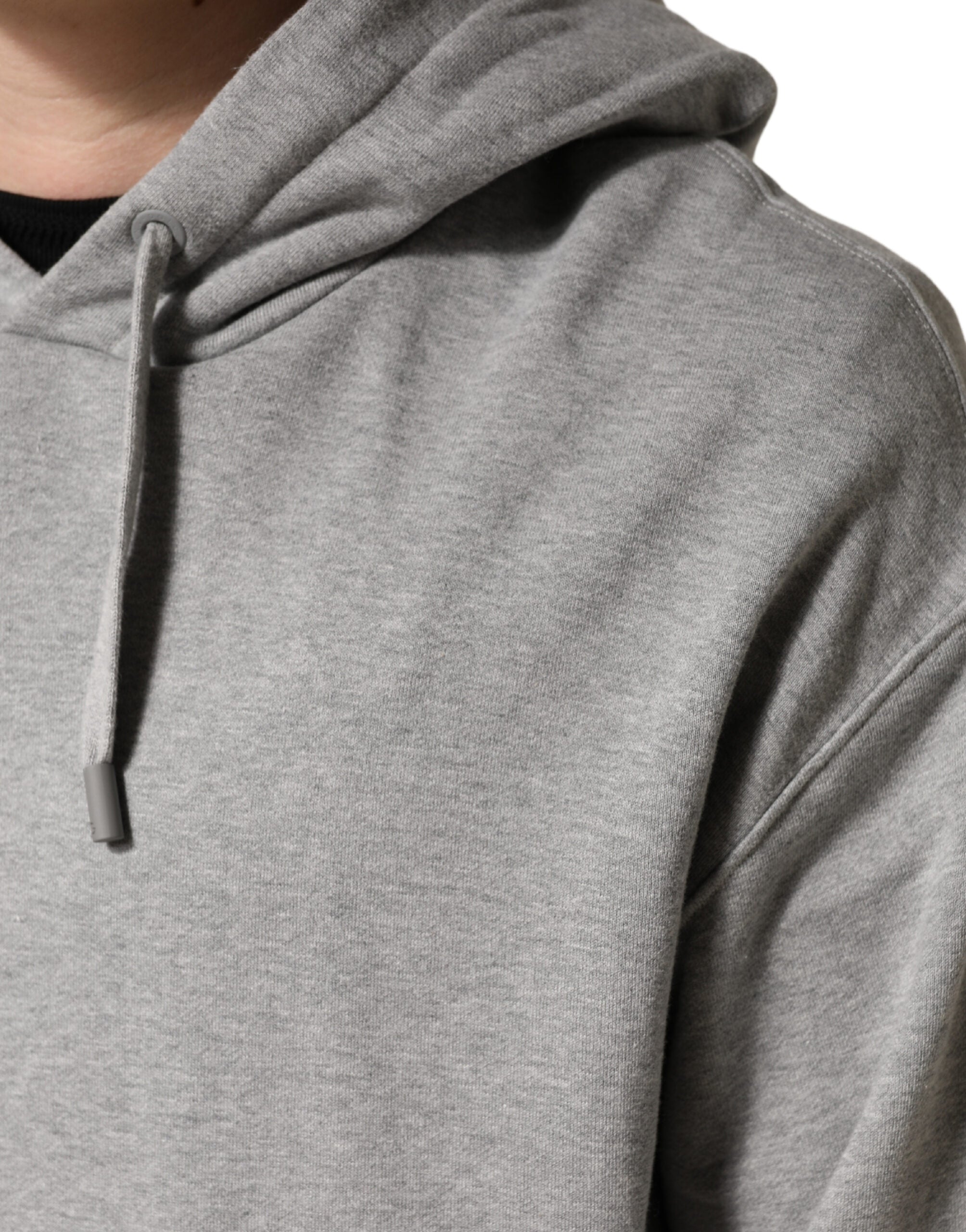 Sweat à capuche en coton gris de Dolce & Gabbana, pull décontracté avec logo discret, manches longues et coupe confortable.