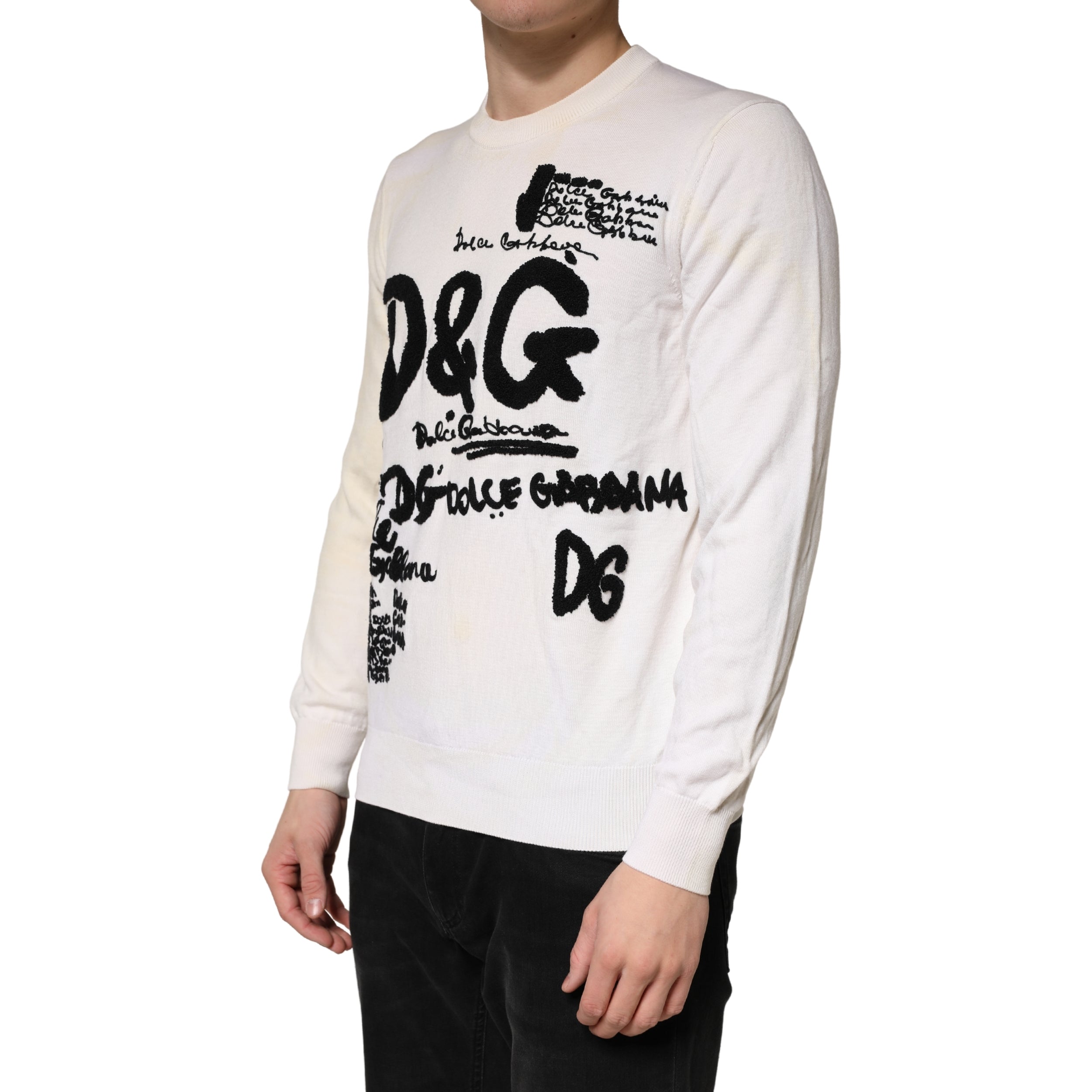 Pull à manches longues Dolce & Gabbana en laine vierge blanche avec logo graphique sur le devant.