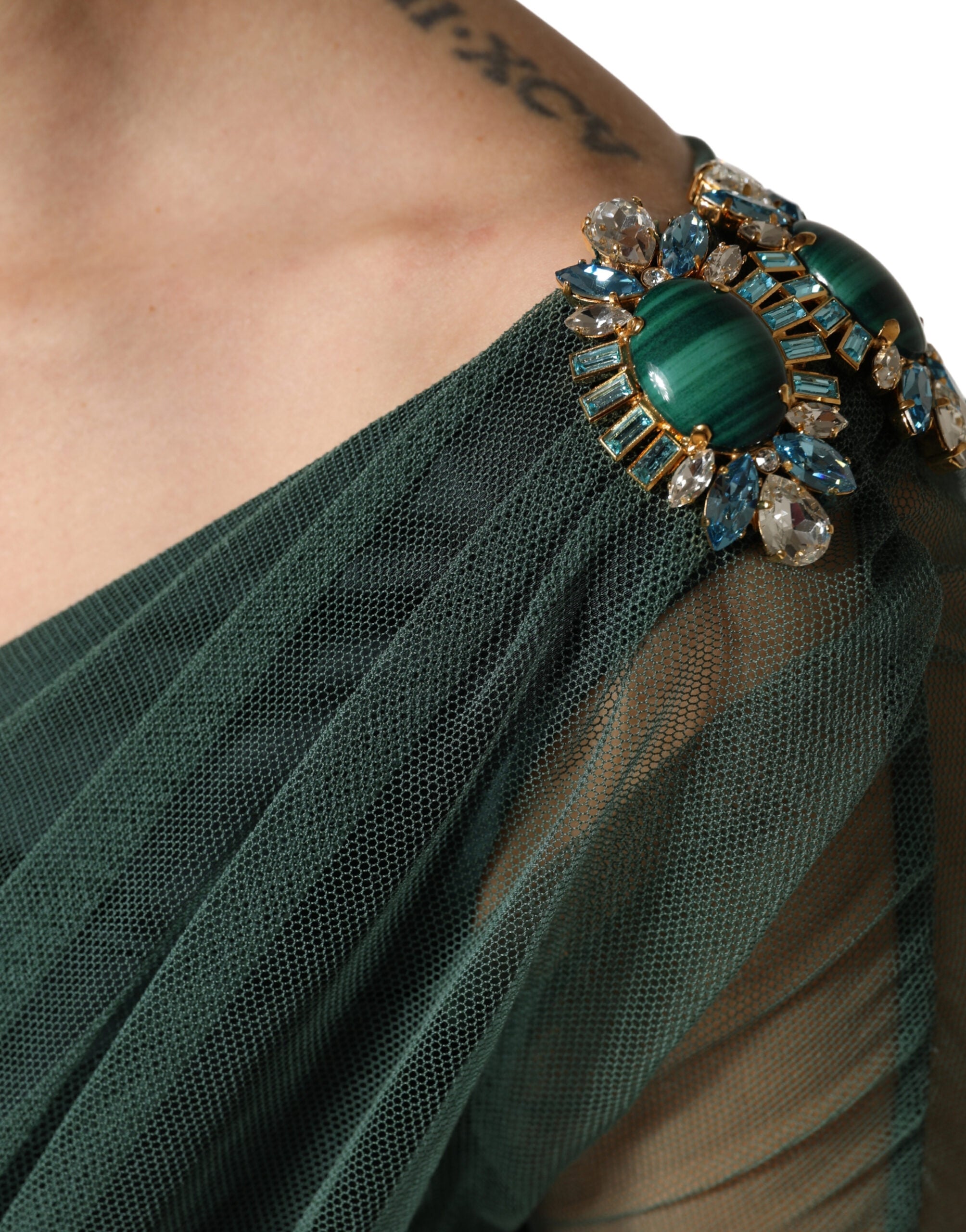 Robe midi en mesh transparent vert avec manches froncées et ruchées, conçue par Dolce & Gabbana.