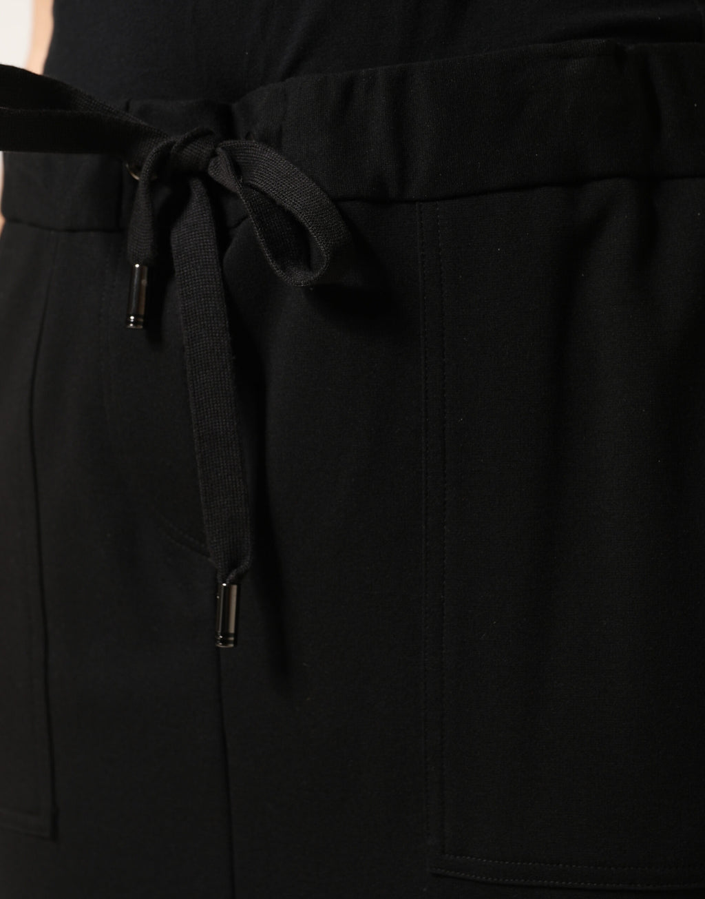 Jupe longue maxi cargo en coton noir de Dolce & Gabbana avec cordon de serrage et style décontracté.