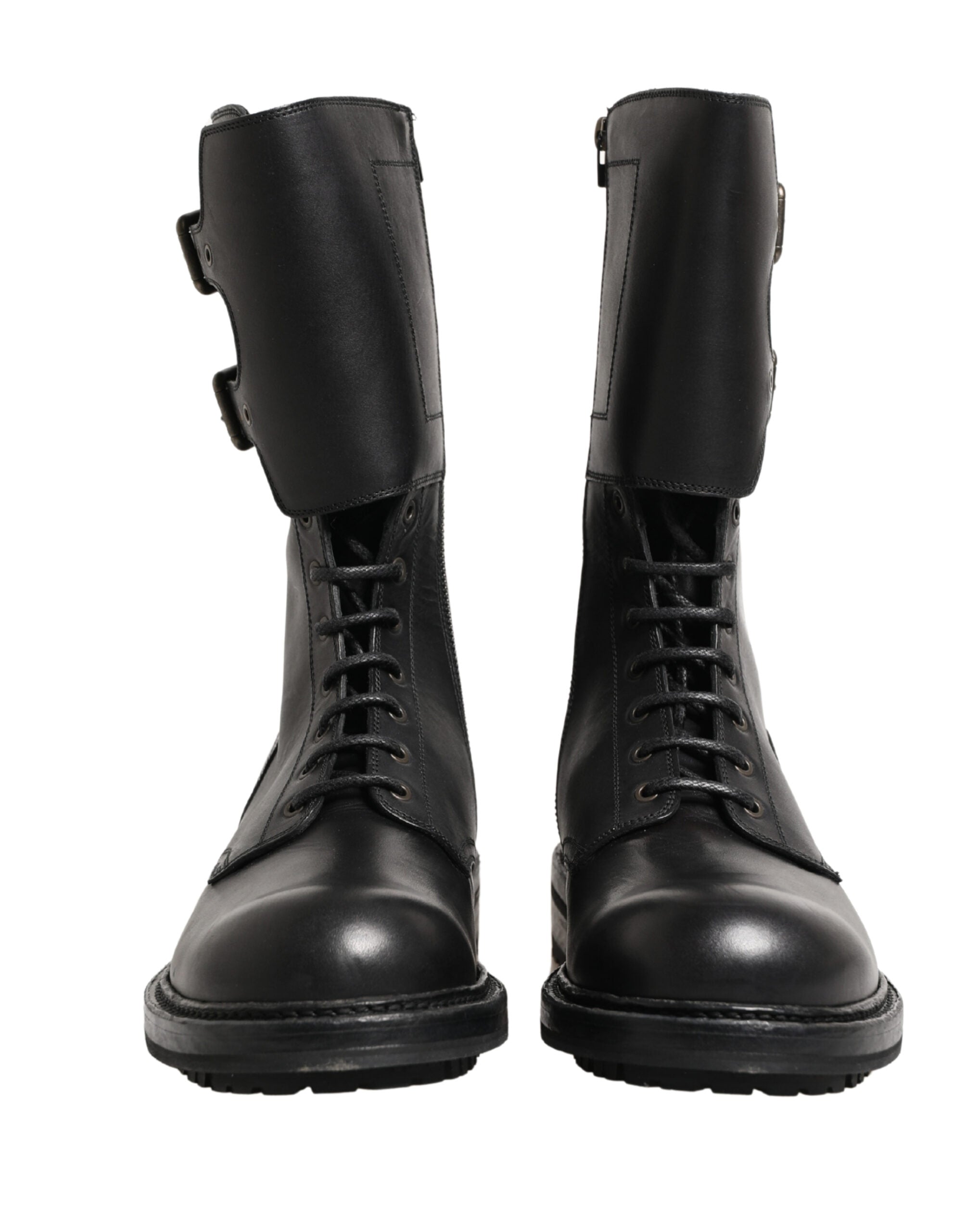 Bottes de combat en cuir noir Dolce & Gabbana avec boucle, style robuste et élégant, pour un look tendance et sophistiqué.