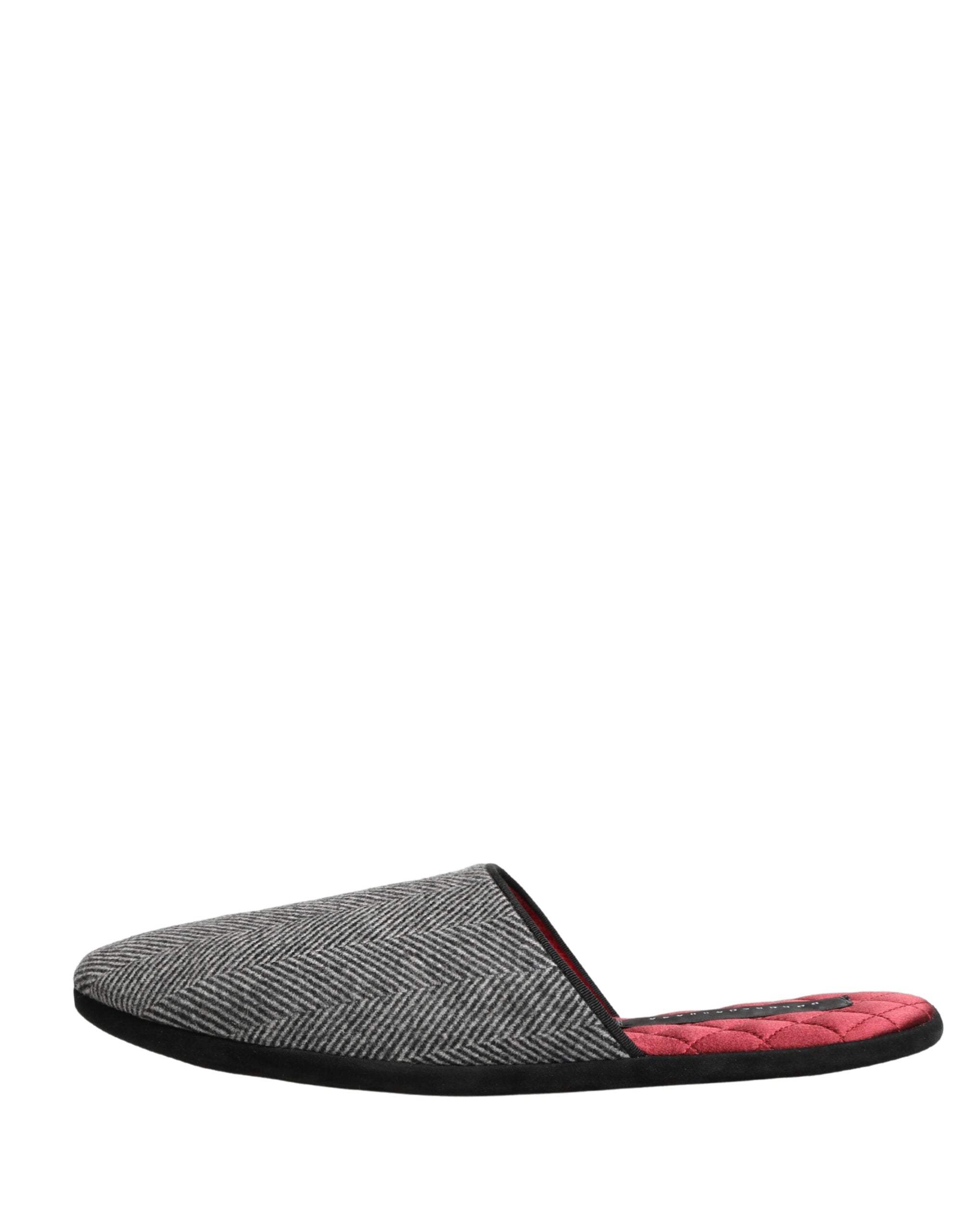 Chaussures slippers Dolce & Gabbana en cachemire gris à motif pied de poule rouge, confortables et élégantes.