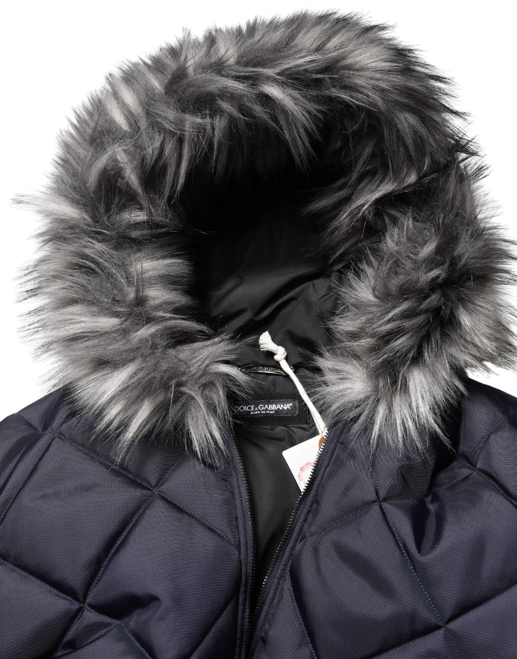 Veste en fourrure matelassée noire avec capuche en shearling, style Dolce & Gabbana, veste d'hiver élégante et chaude.