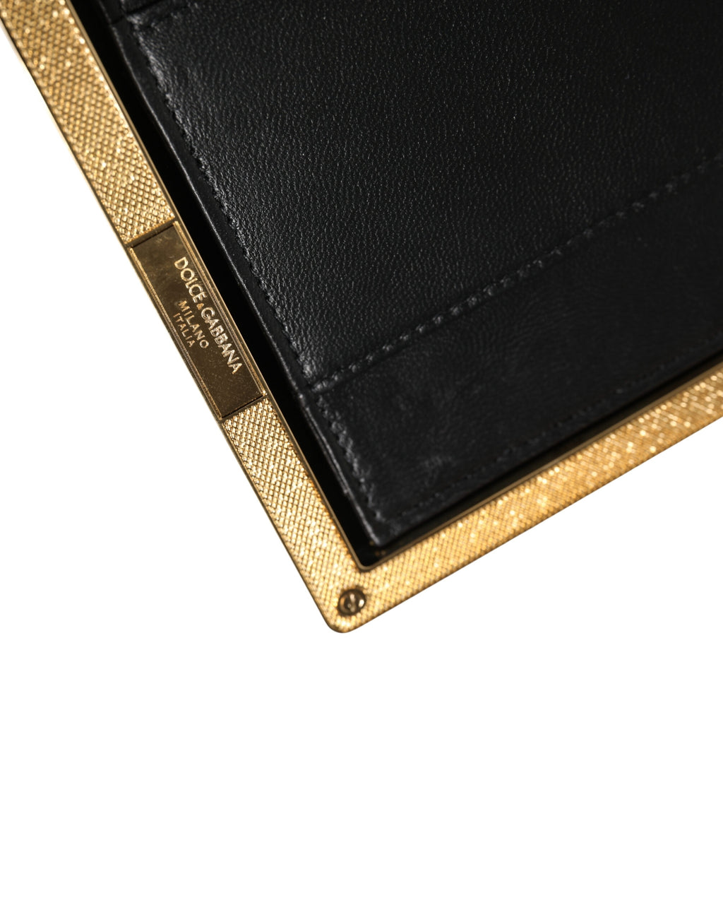 Sac clutch en cuir d'agneau beige de Dolce & Gabbana, élégant sac de soirée pour femmes avec finition raffinée.