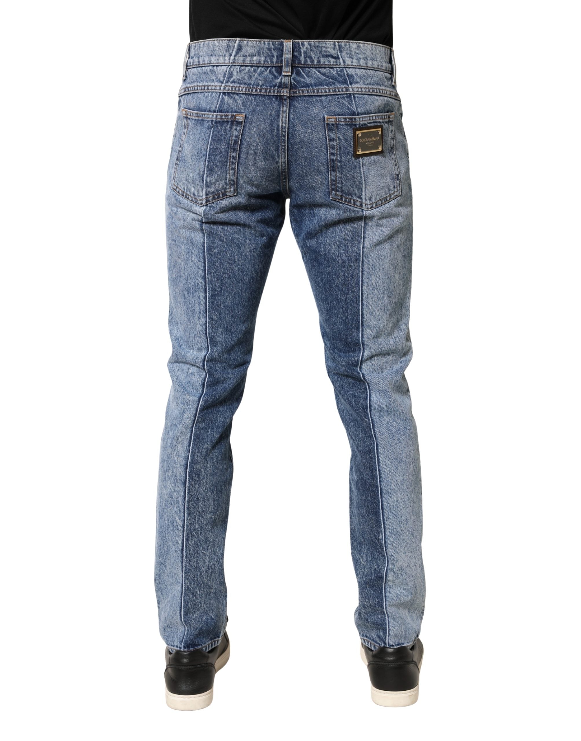 Jeans homme Dolce & Gabbana en denim bleu ton sur ton, coupe régulière, en coton, avec détails deux tons.