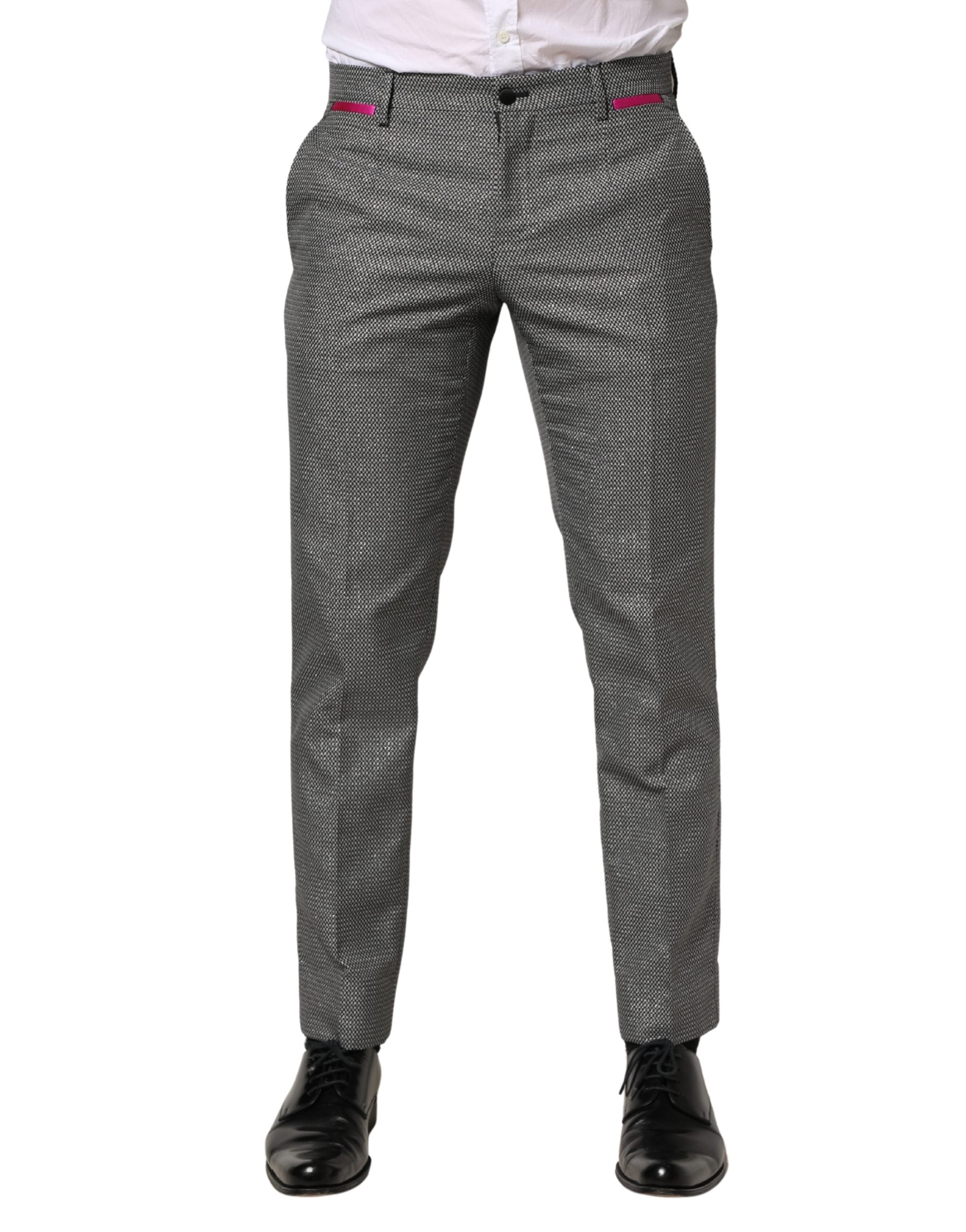 Pantalon homme slim en viscose gris de la marque Dolce & Gabbana, style habillé et ajusté.