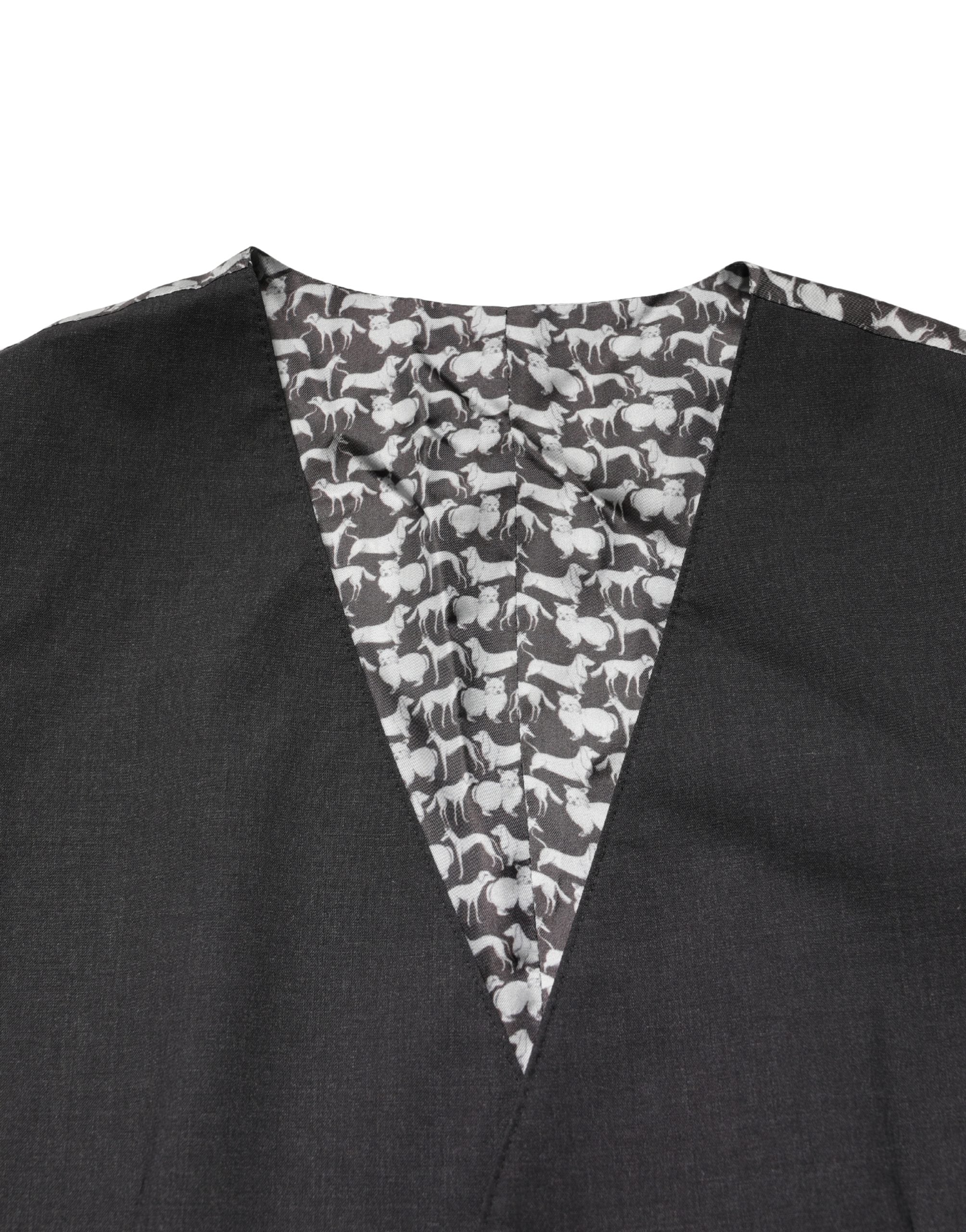 Gilet homme noir en laine Dolce & Gabbana, vêtement formel, ajusté, avec col en v, idéal pour occasions élégantes.