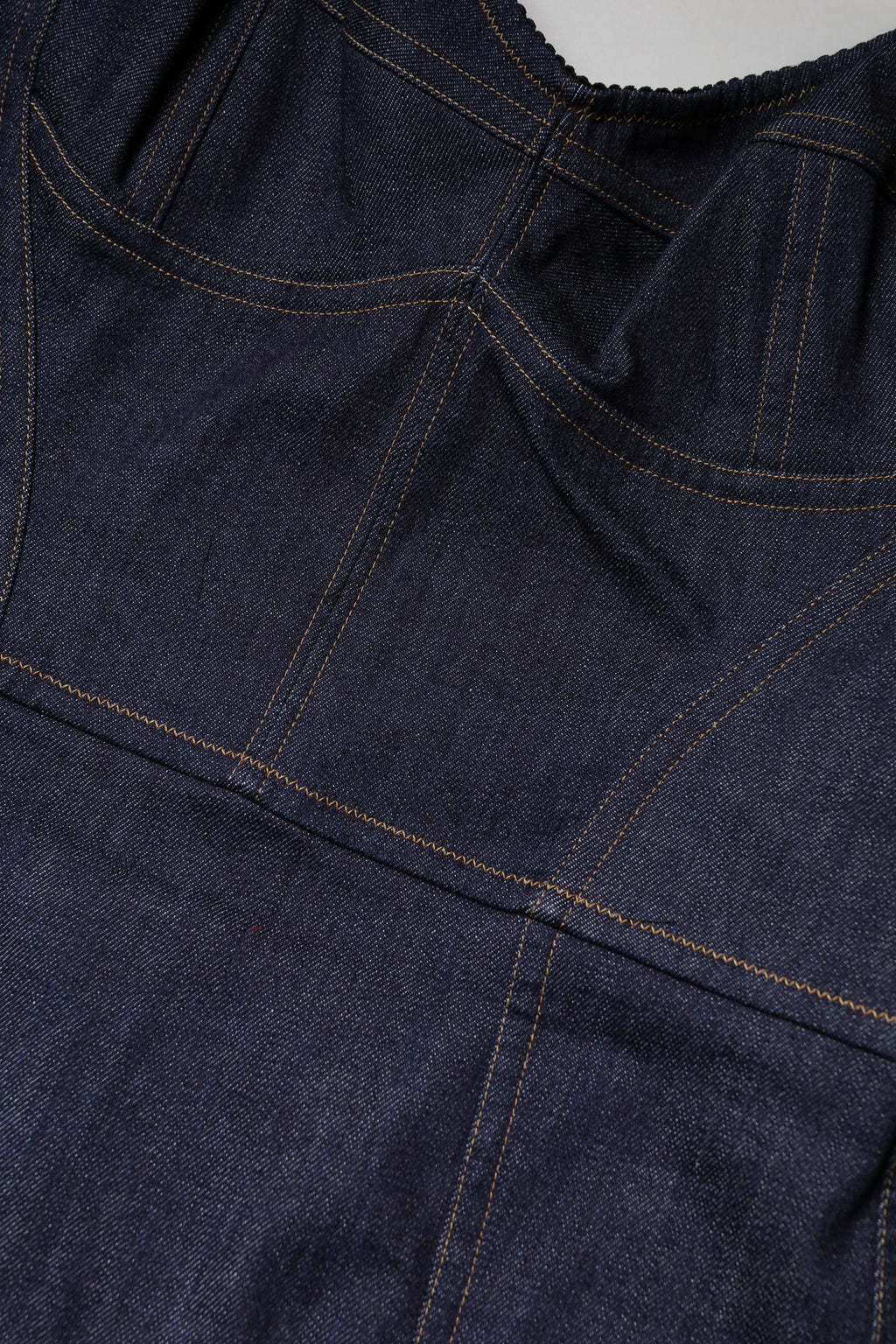Robe mi-longue en denim coton bleu foncé de Dolce & Gabbana, coupe ajustée et élégante pour femme.