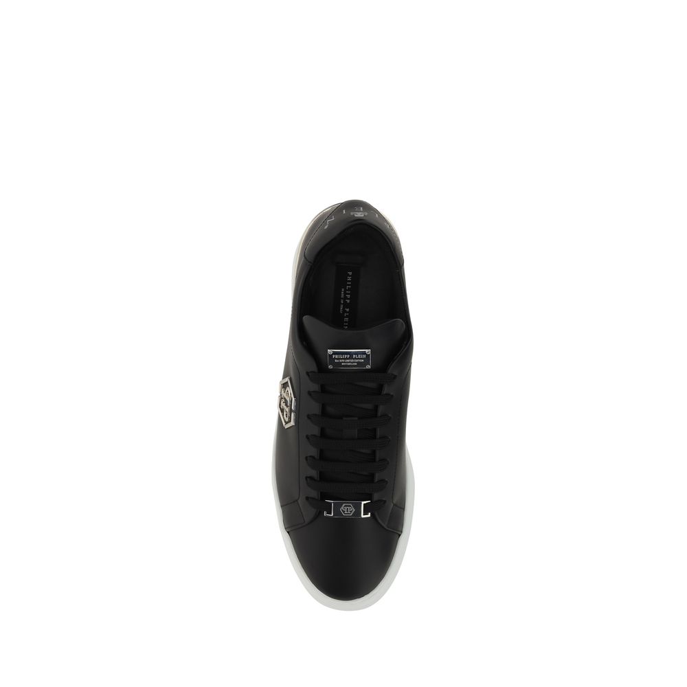 Chaussures Philipp Plein Bos Taurus en cuir de veau noir, baskets basses élégantes et modernes pour homme.