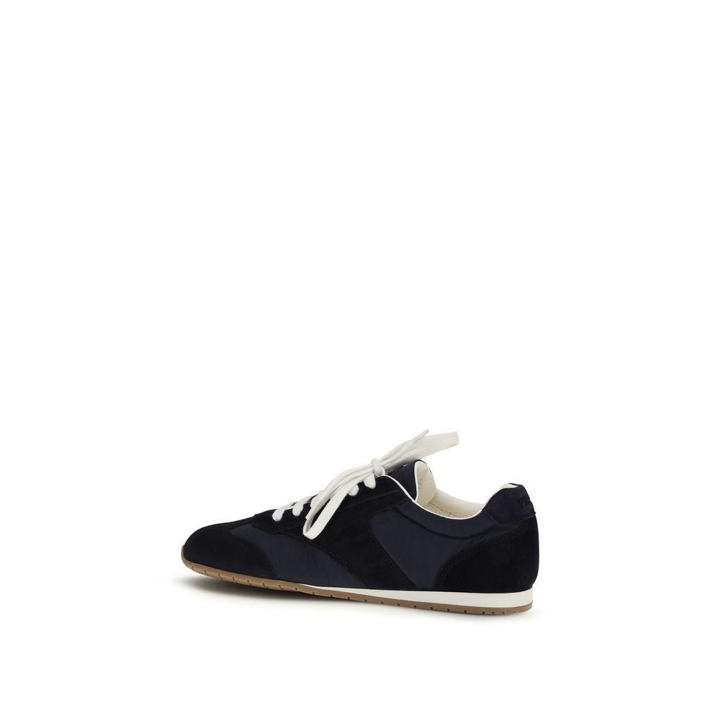 Sneakers Prada Bos Taurus en cuir de veau bleu, chaussures de sport élégantes pour homme, vue de face.