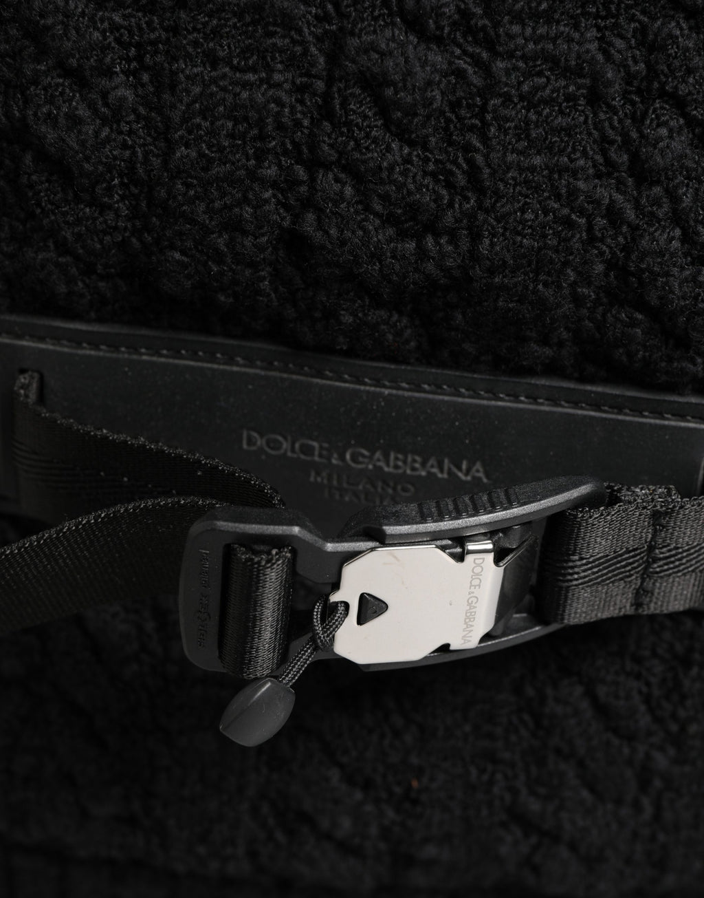 Sac à dos Duffel Dolce & Gabbana en tricot de laine mélangée noir, élégant et pratique pour le voyage.