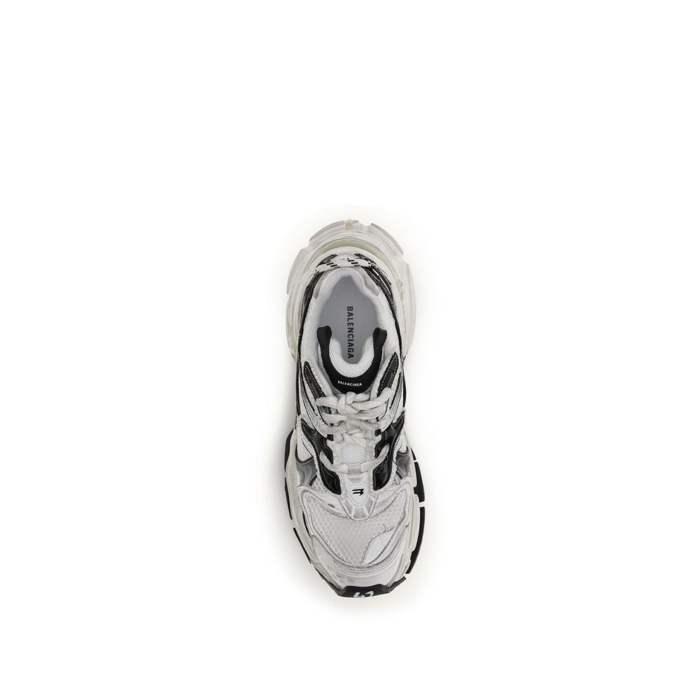 Chaussures de sport Balenciaga gris en polyéthylène, baskets athlétiques modernes avec semelle épaissie et design tendance.